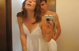 Kurznamen-Porno-Video - Cutie Chloe macht ei ...