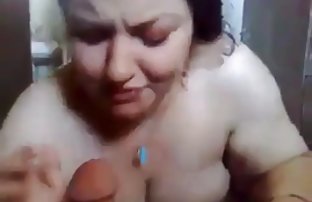 Kurznamen-Porno-Video - mit kleinen Brüsten  ...