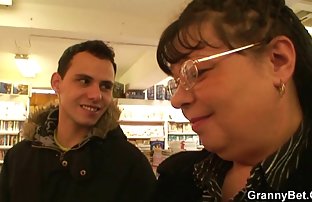 Kurznamen-Porno-Video - Ein Mädchen mit eine ...