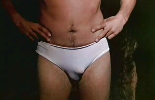 Kurznamen-Porno-Video - Ein Mädchen, das in  ...